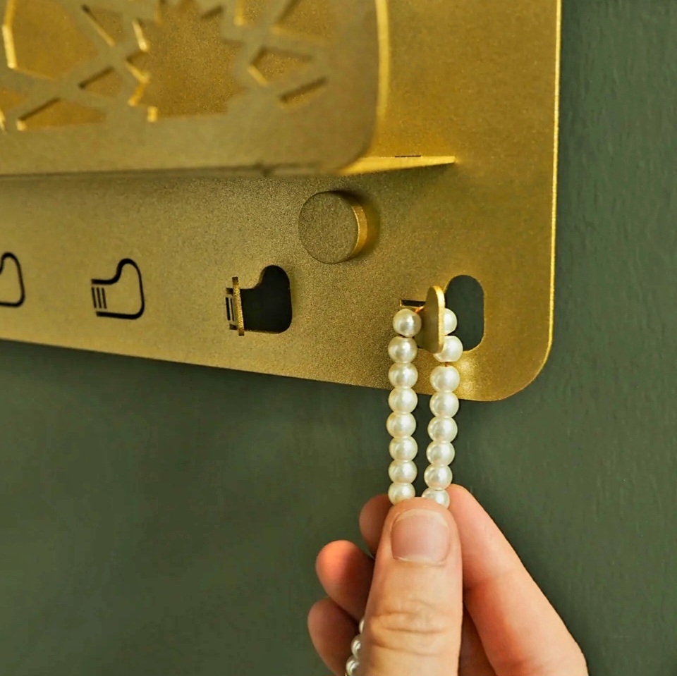 Personalized Quran Box Metal Wall Shelf with Tasbeeh Hooks – Islamic Wall Decor for Home & Prayer Room - Image 5