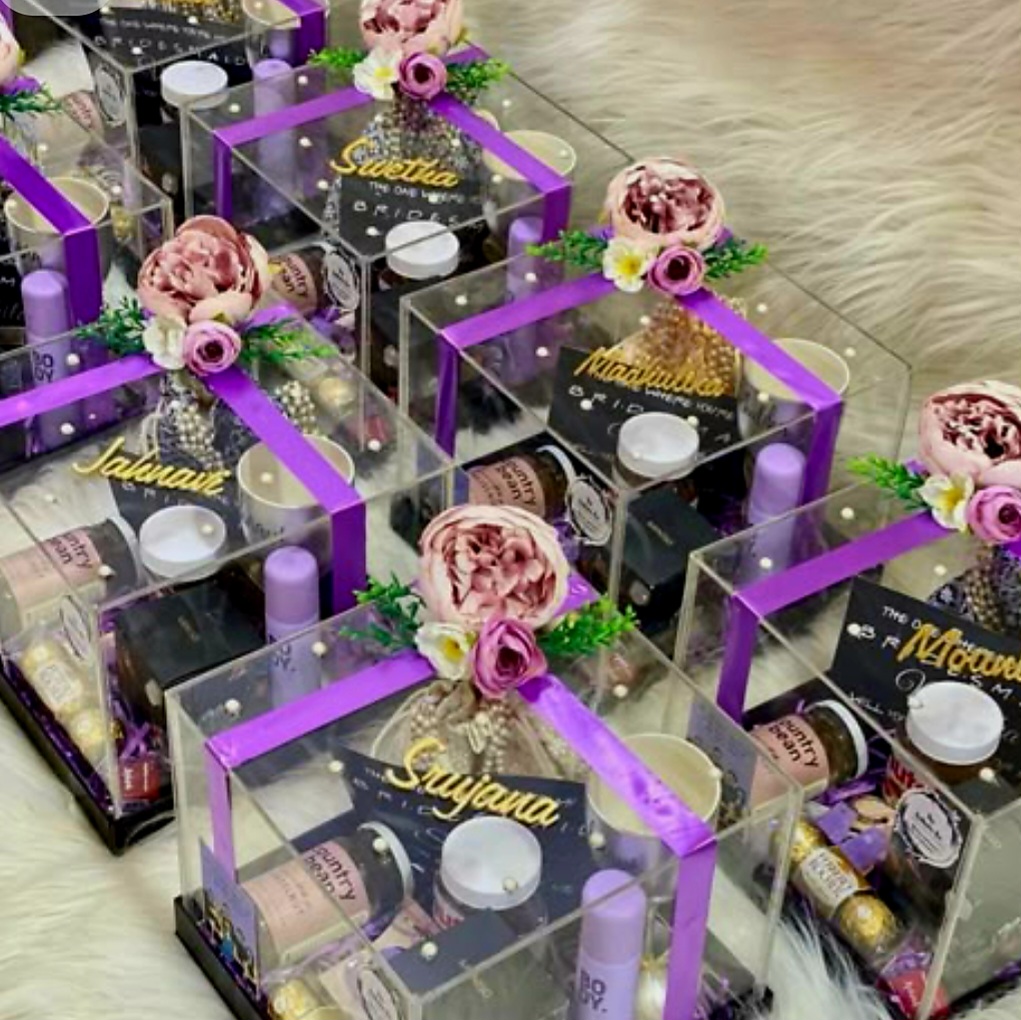 Customized Acrylic Gift Box – Personalized Name & Size Premium Transparent Gift Box - Image 10